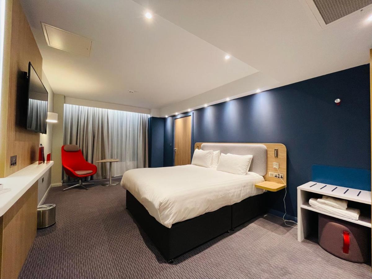 Holiday Inn Express Cheltenham Town Centre By Ihg Exterior foto