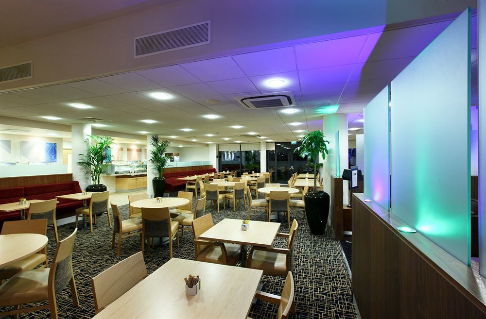Holiday Inn Express Cheltenham Town Centre By Ihg Exterior foto