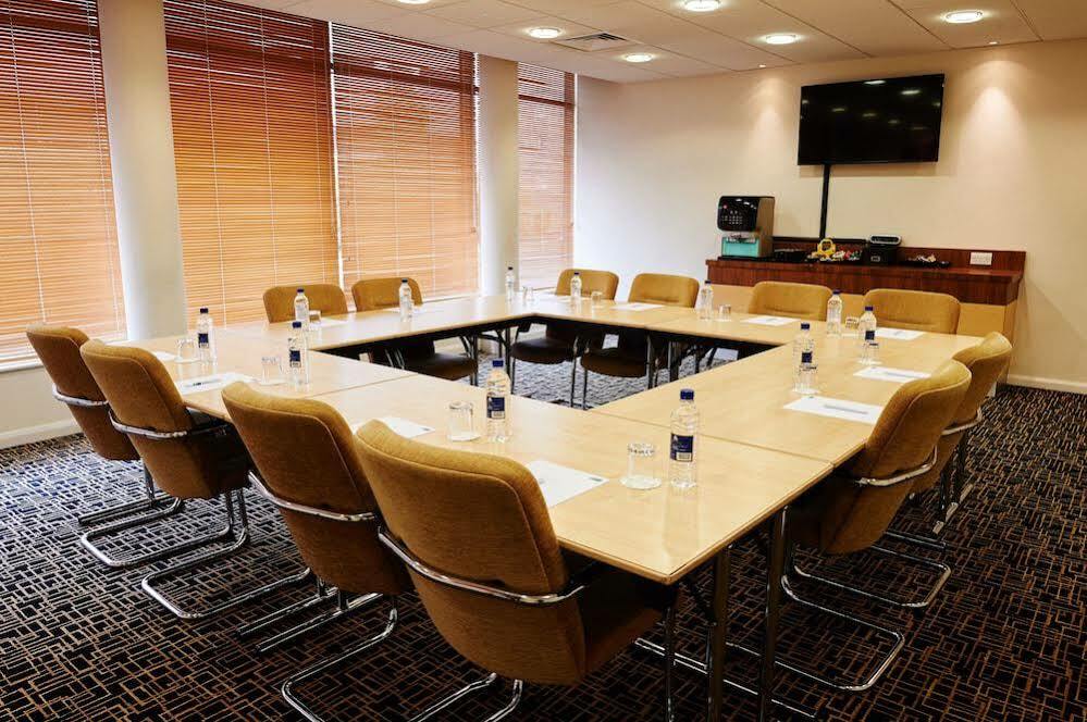 Holiday Inn Express Cheltenham Town Centre By Ihg Exterior foto